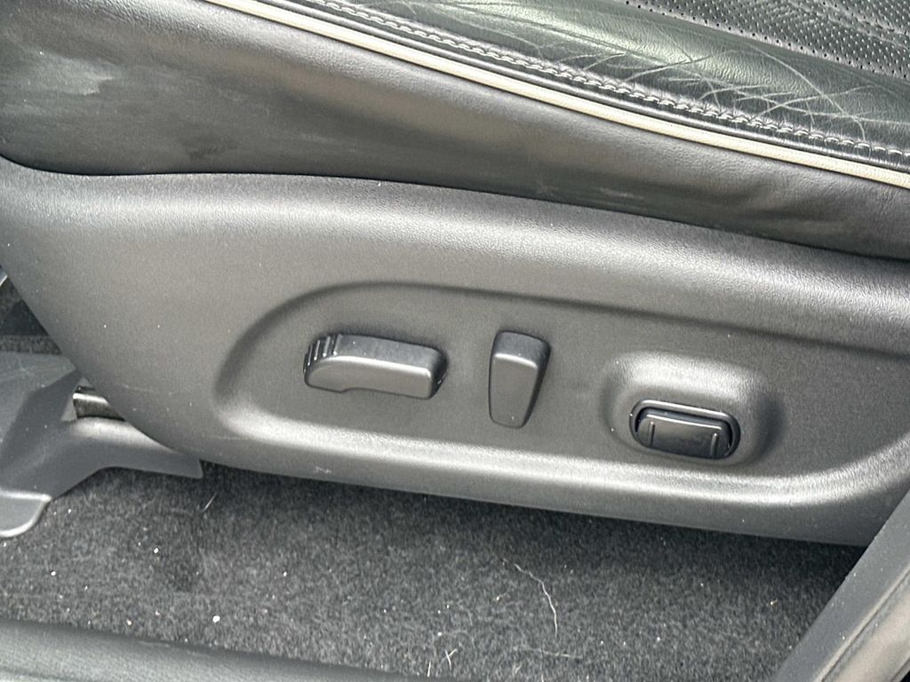 Thumbnail: 2016 INFINITI QX60 - 31