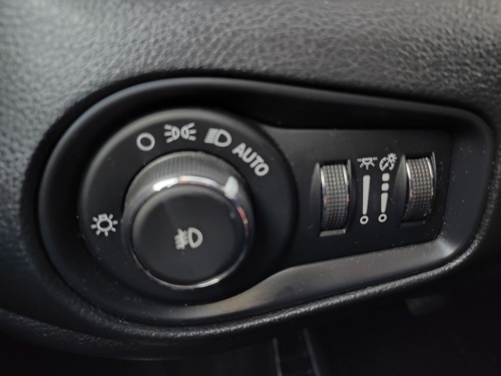 Used Car 2020 Jeep Renegade  Latitude For Sale Under $20,000 In Austin, Texas