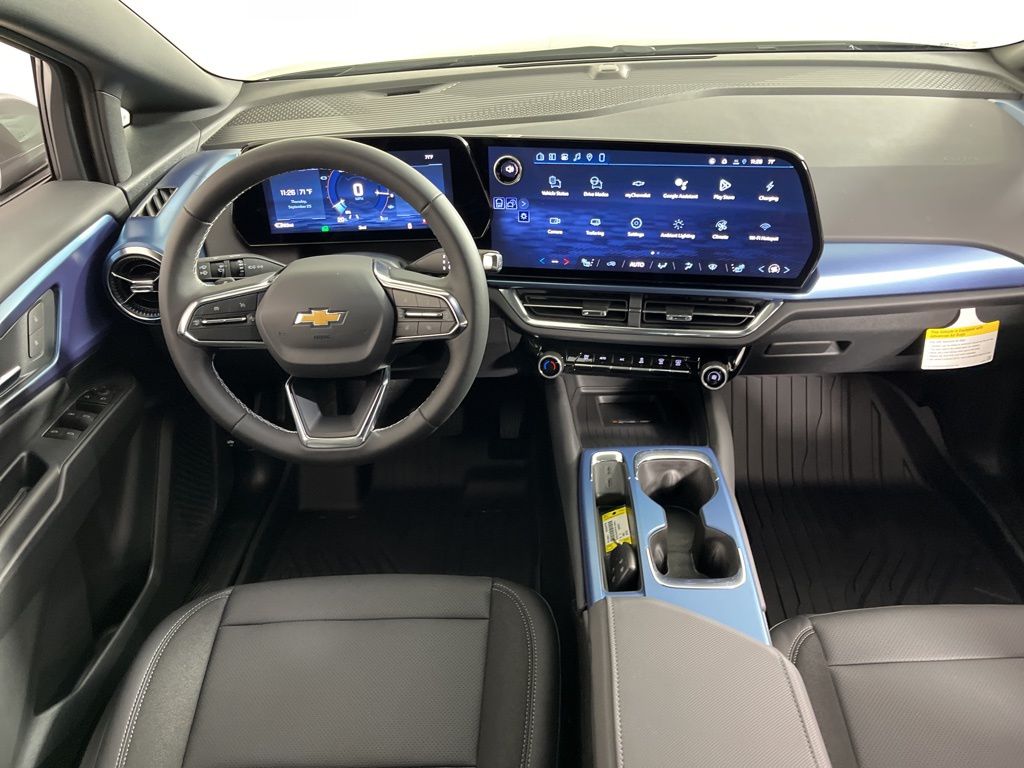 Thumbnail: 2026 Chevrolet Equinox - 12