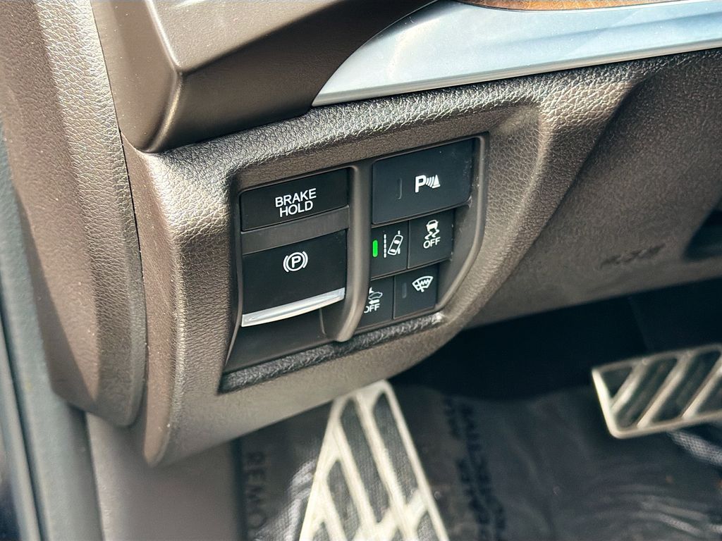 Used 2020 Black Acura Advance Package image 10