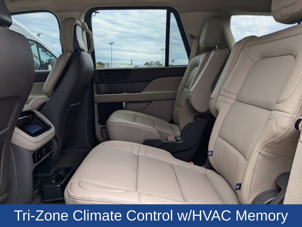 2024 Lincoln Navigator Premiere