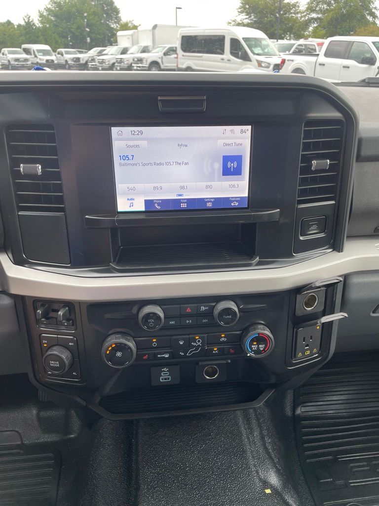 2026 Ford F-350 Chassis XLT