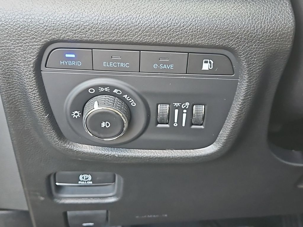 2025 Jeep Grand Cherokee 4xe photo