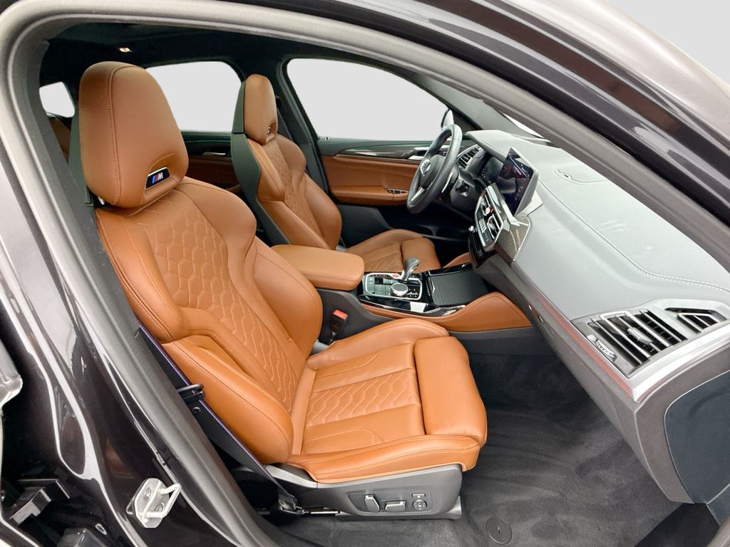 Thumbnail: 2025 BMW X4 - 19