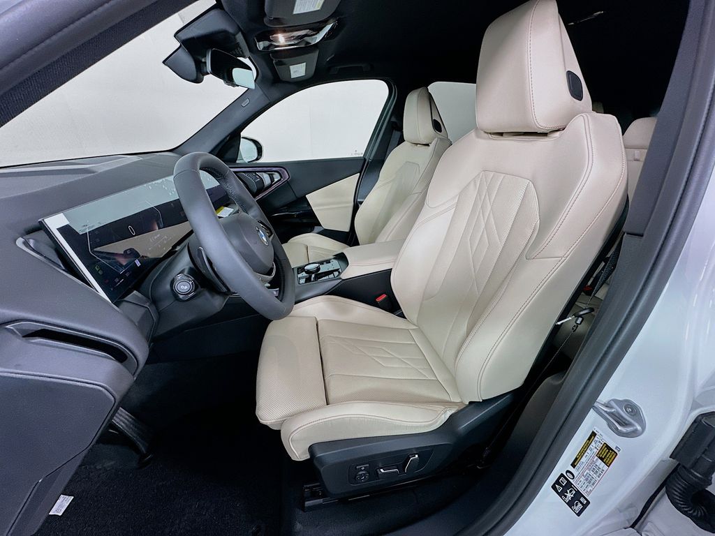 Thumbnail: 2026 BMW X3 - 16