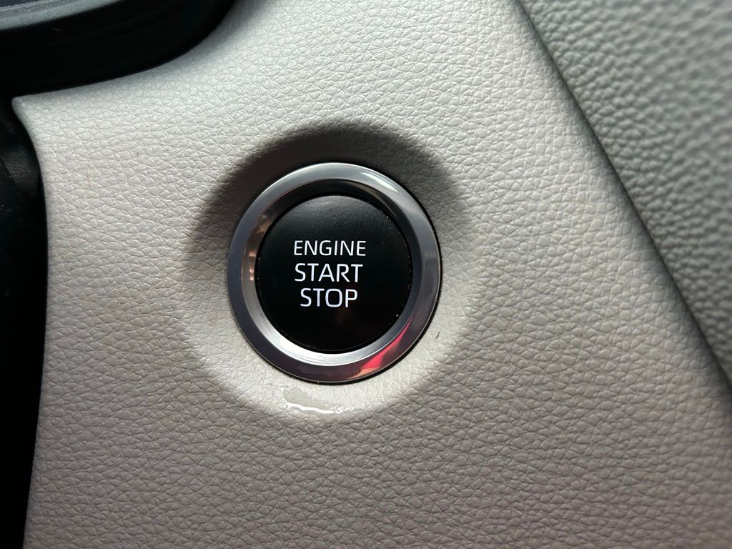 2023 Toyota Corolla LE 26