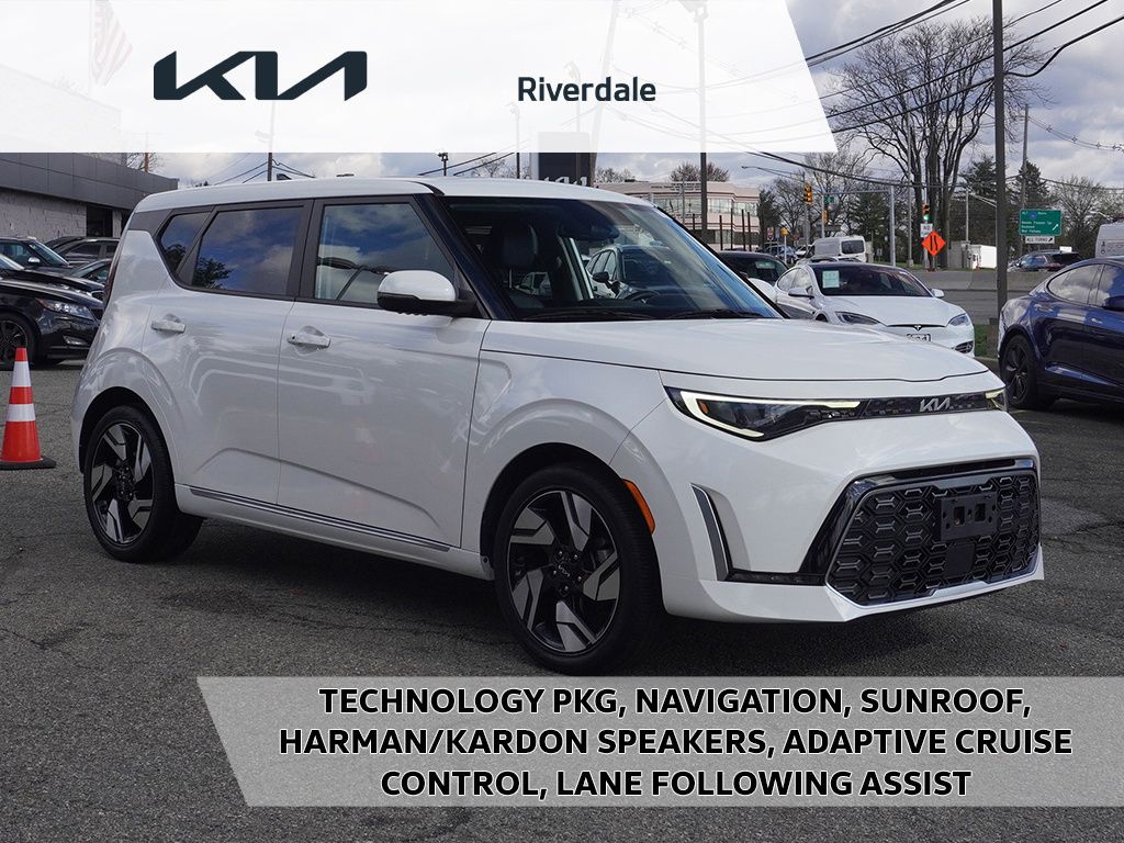 Snow White Pearl 2023 Kia Soul GT-Line FWD SUV / Crossover Front-Wheel Drive Continuously Variable Transmission