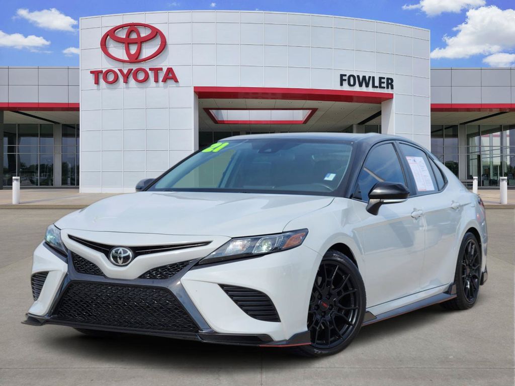 Midnight Black Metallic 2021 Toyota Camry Sedan Front-Wheel Drive 8-Speed Automatic