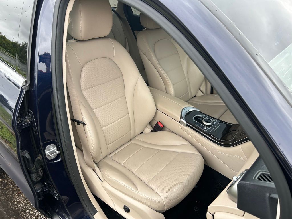 Thumbnail: 2019 Mercedes-Benz GLC - 14