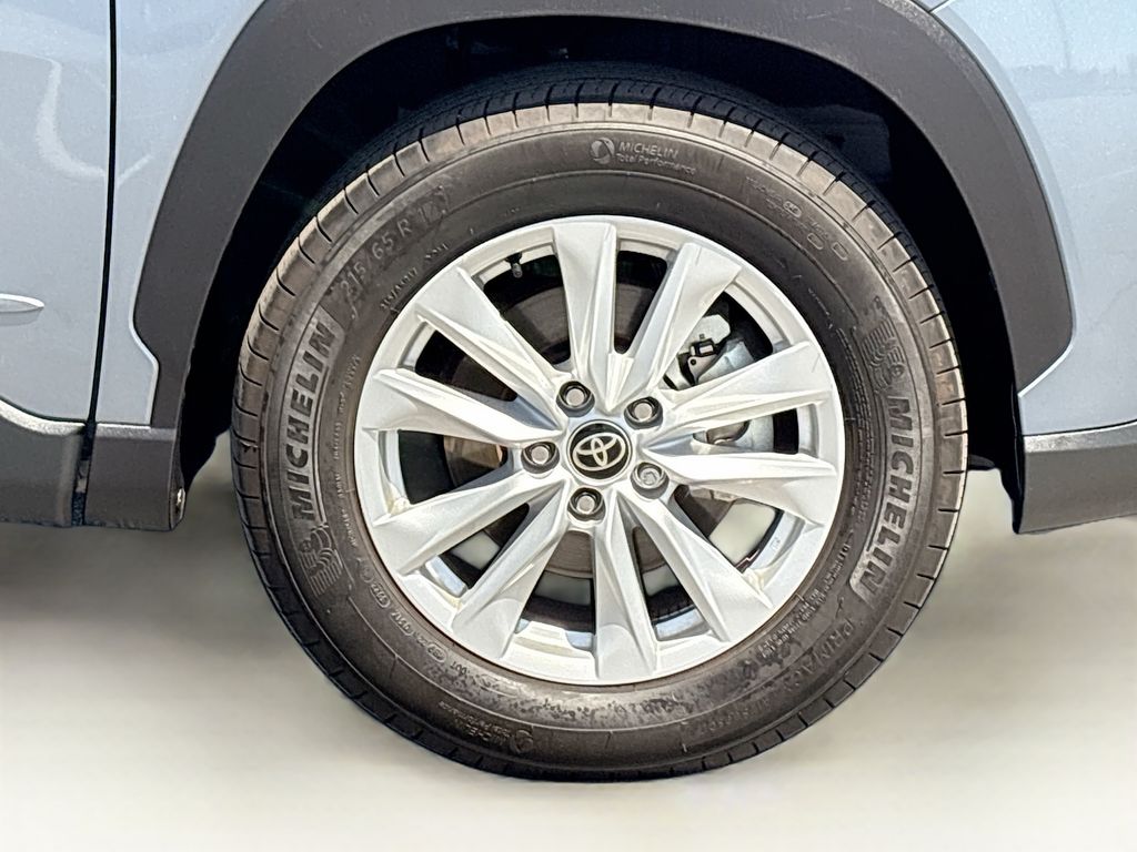 Thumbnail: 2023 Toyota Corolla Cross - 32