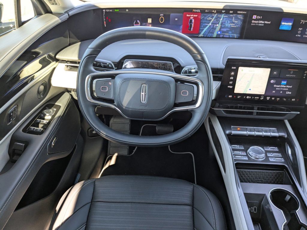 2025 Lincoln Nautilus Reserve