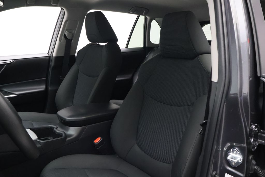 Thumbnail: 2025 Toyota RAV4 - 13