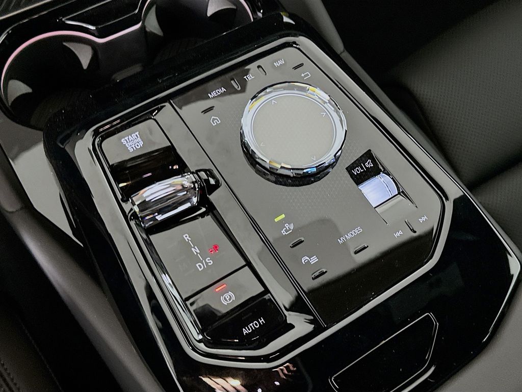 2026 BMW 5 Series  15