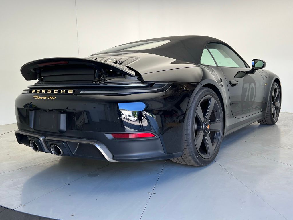 Thumbnail: 2026 Porsche 911 - 31