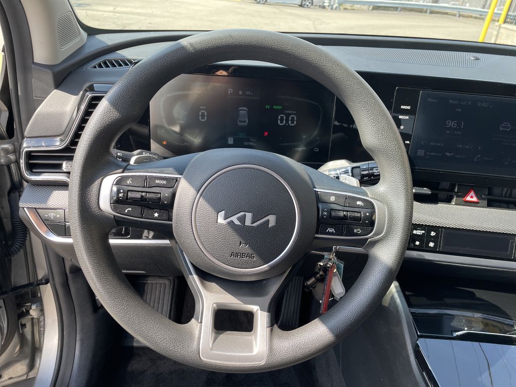 Used 2025 Kia Sportage Hybrid SUV