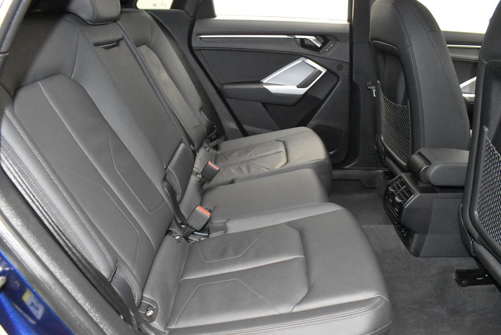 Thumbnail: 2025 Audi Q3 - 28