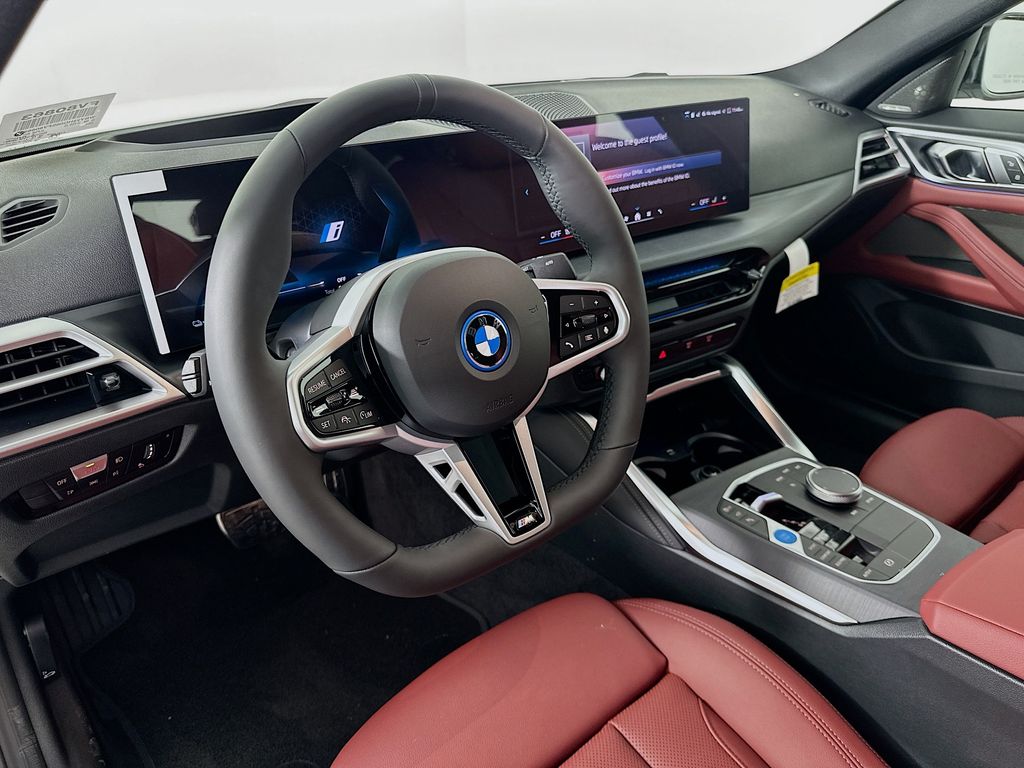 Thumbnail: 2025 BMW i4 - 9