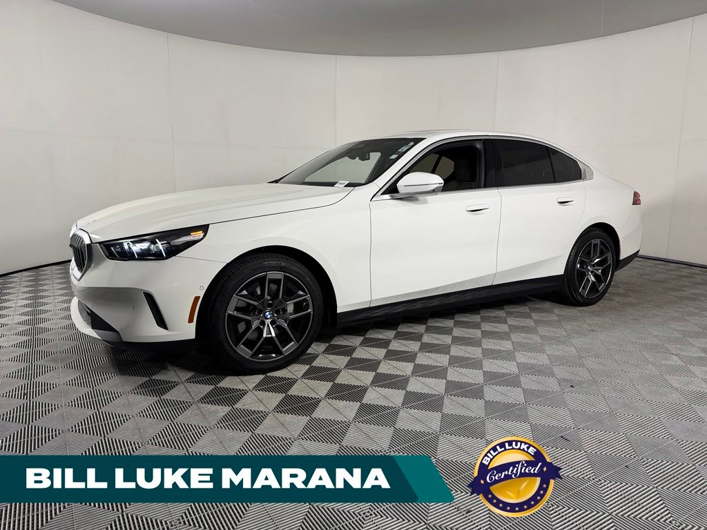 Alpine White 2026 BMW 5 Series Sedan Rear-Wheel Drive 8-Speed Automatic