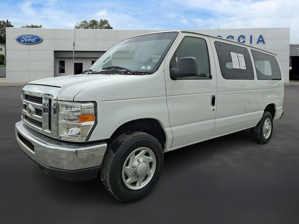 2013 Ford E-Series E-350 XLT Super Duty Passenger Van