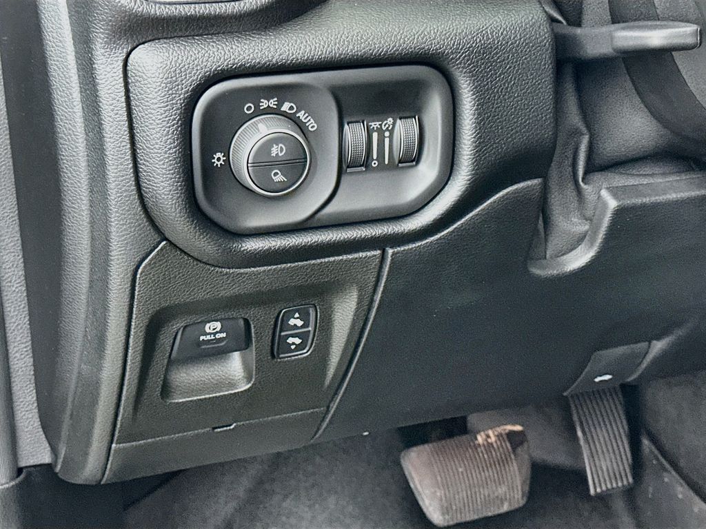 Thumbnail: 2019 RAM 1500 - 10