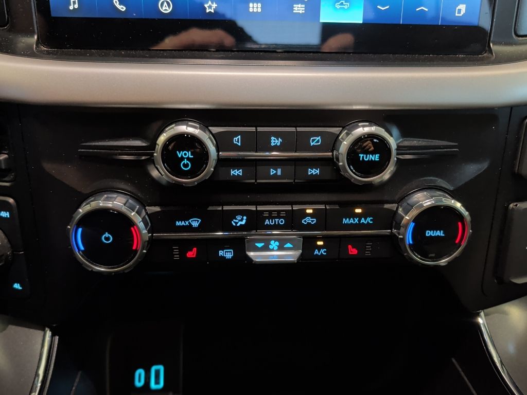 2023 Oxford White Ford F-150 XLT 4X4 Truck