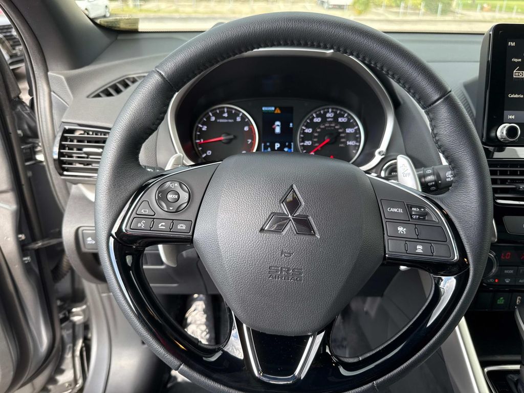 2025 Mitsubishi Eclipse Cross SEL - Photo 38
