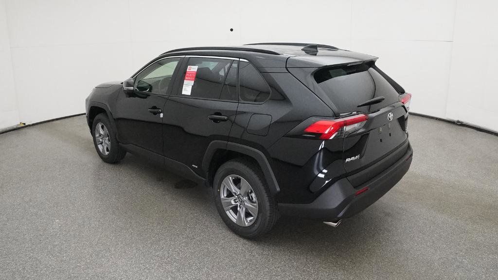 Thumbnail: 2025 Toyota RAV4 - 16