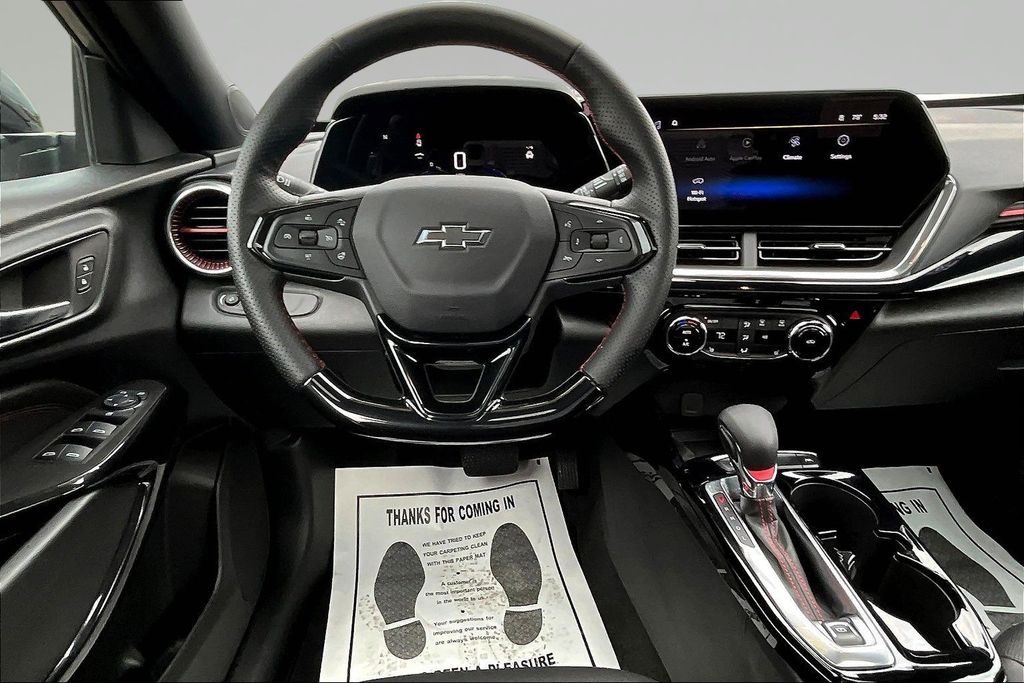 Used 2025 Chevrolet Trax SUV