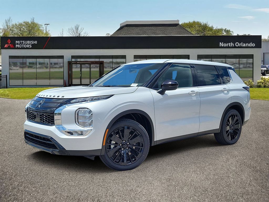 2026 Mitsubishi Outlander LE
