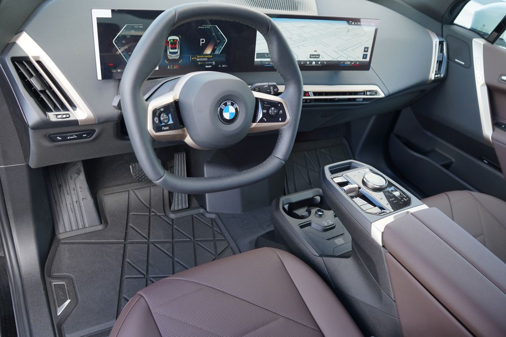 Thumbnail: 2026 BMW iX - 12