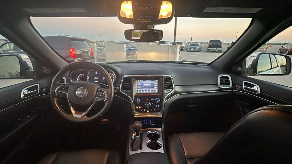 2018 Jeep Grand Cherokee Limited White at Shottenkirk Kia Fort Bend