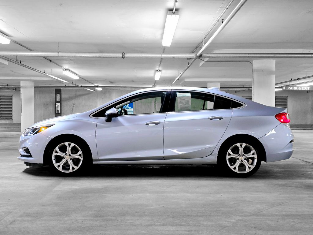 2017 Chevrolet Cruze Premier 14