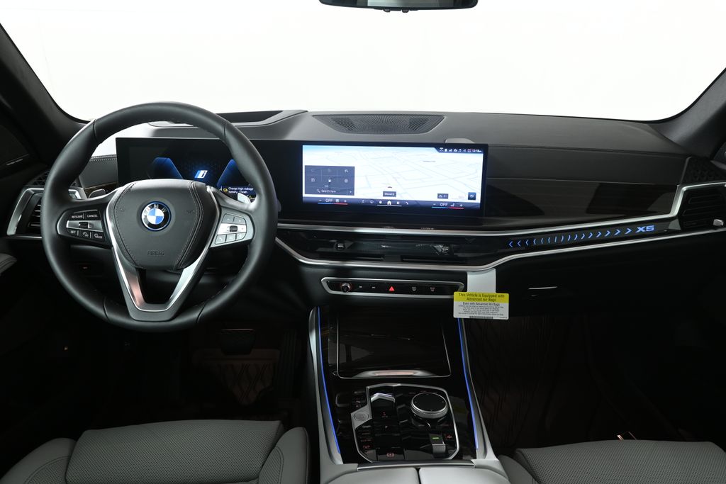 Thumbnail: 2026 BMW X5 - 16
