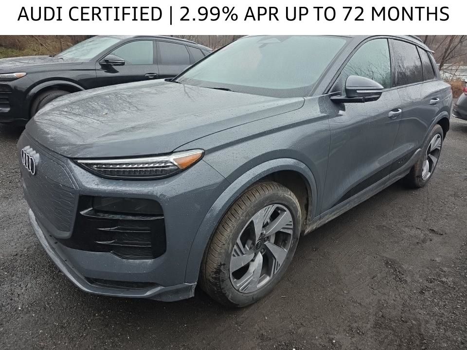 2025 Audi Q6 e-tron quattro Premium Plus