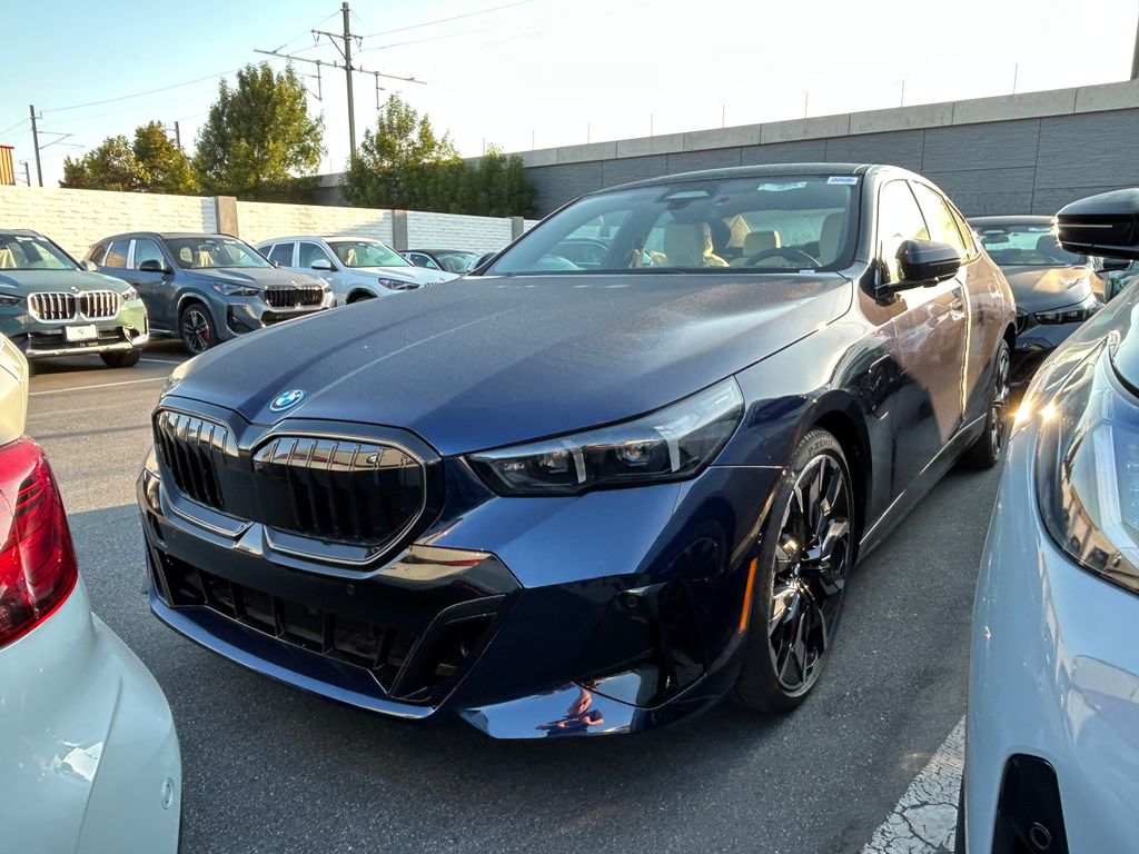 Thumbnail: 2026 BMW 5 Series - 2