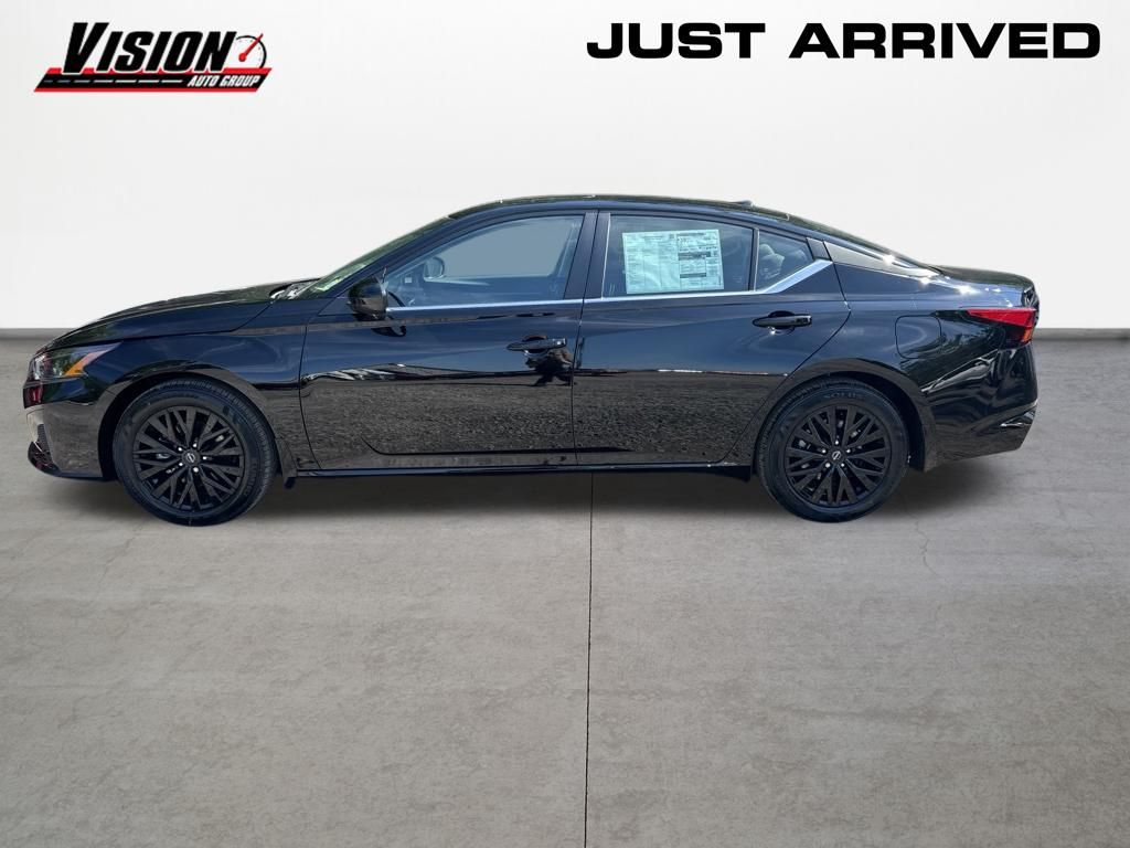 Super Black Clearcoat 2026 Nissan Altima Sedan Front-Wheel Drive Continuously Variable Transmission