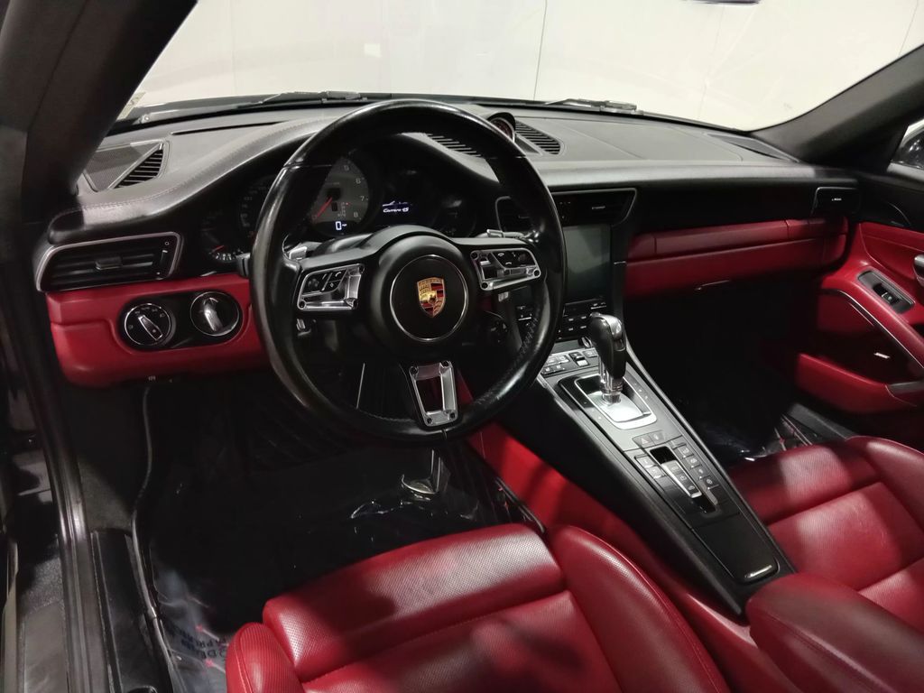 2017 Porsche 911 Carrera 4S