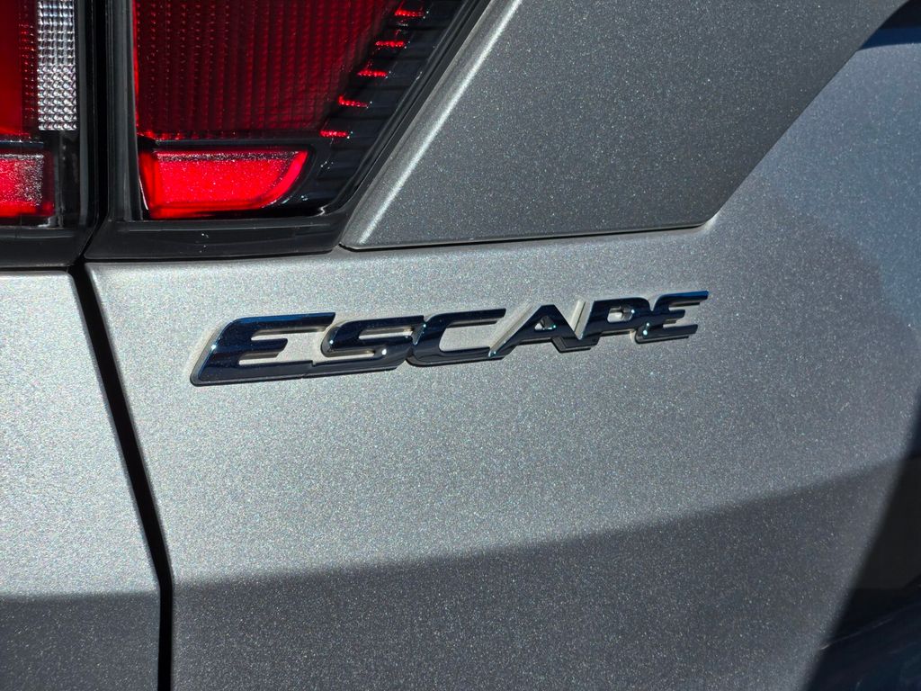 2017 Ford Escape S 5