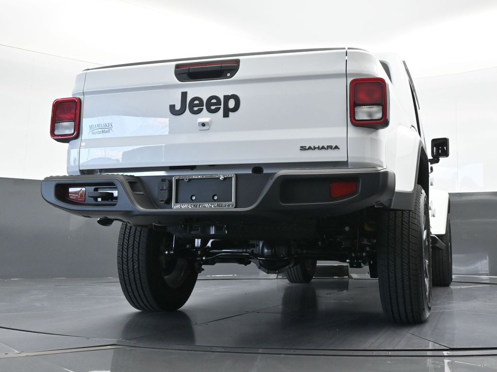 New 2026 Bright White Clearcoat Jeep Sahara image 55