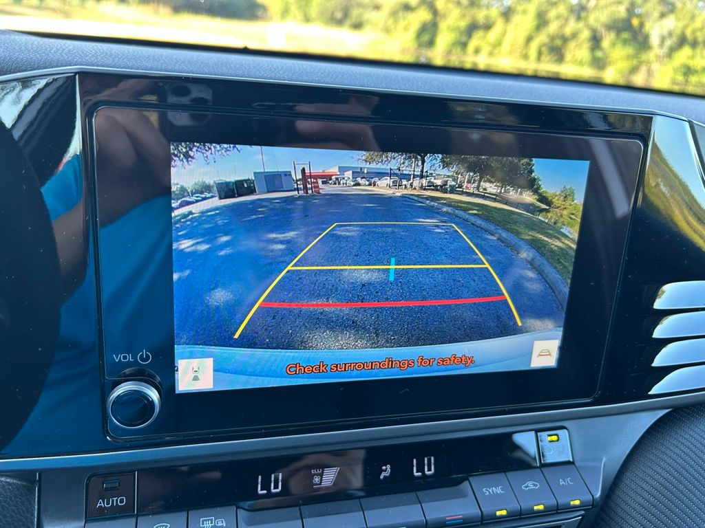 Thumbnail: 2025 Toyota Camry - 24