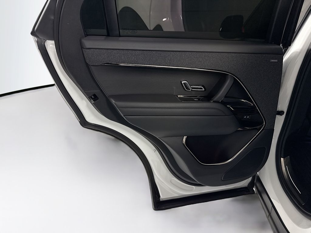 Thumbnail: 2023 Land Rover Range Rover Sport - 27