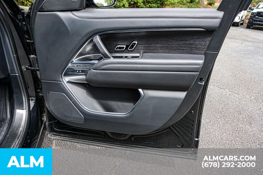 Used 2023 Silver Land Rover SE image 54