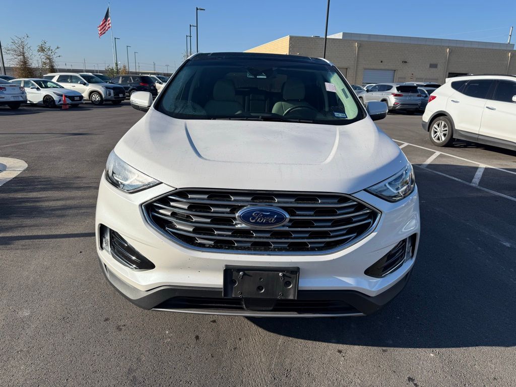 Thumbnail: 2019 Ford Edge - 2
