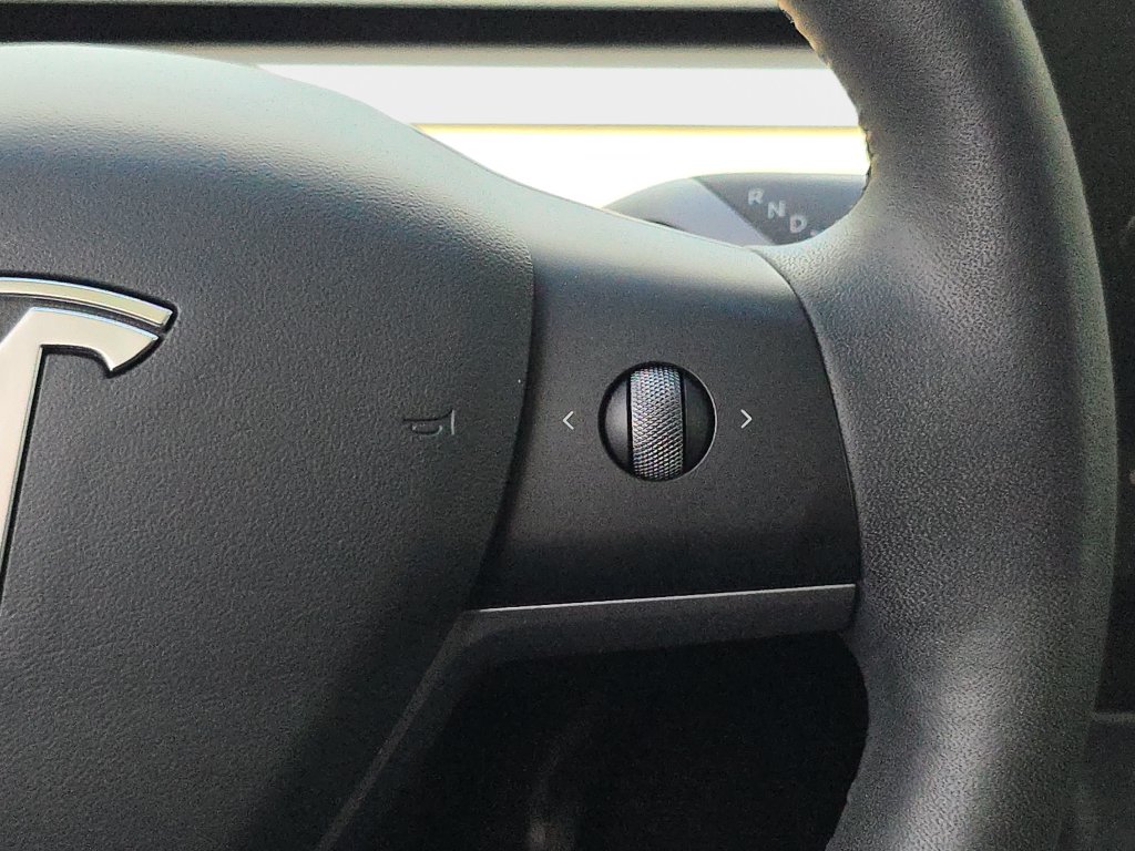 Used 2021 White Tesla Long Range image 24