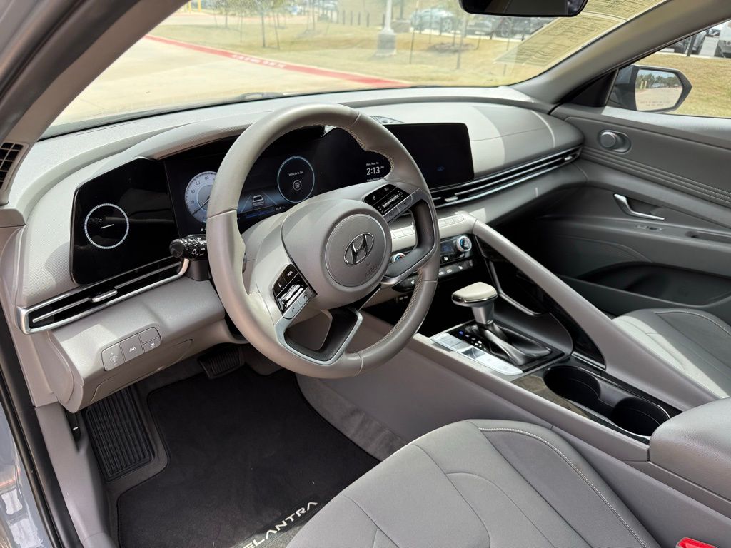 Thumbnail: 2023 Hyundai Elantra - 13