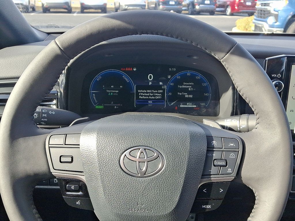 Thumbnail: 2025 Toyota Camry - 11