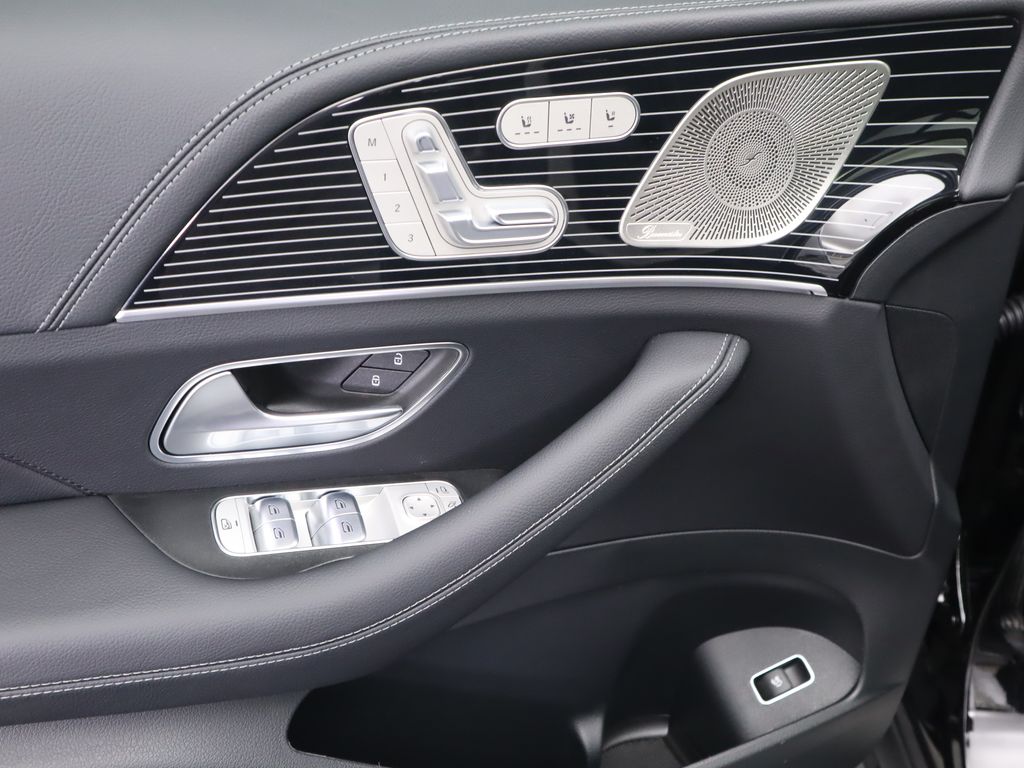 Thumbnail: 2026 Mercedes-Benz GLE - 25