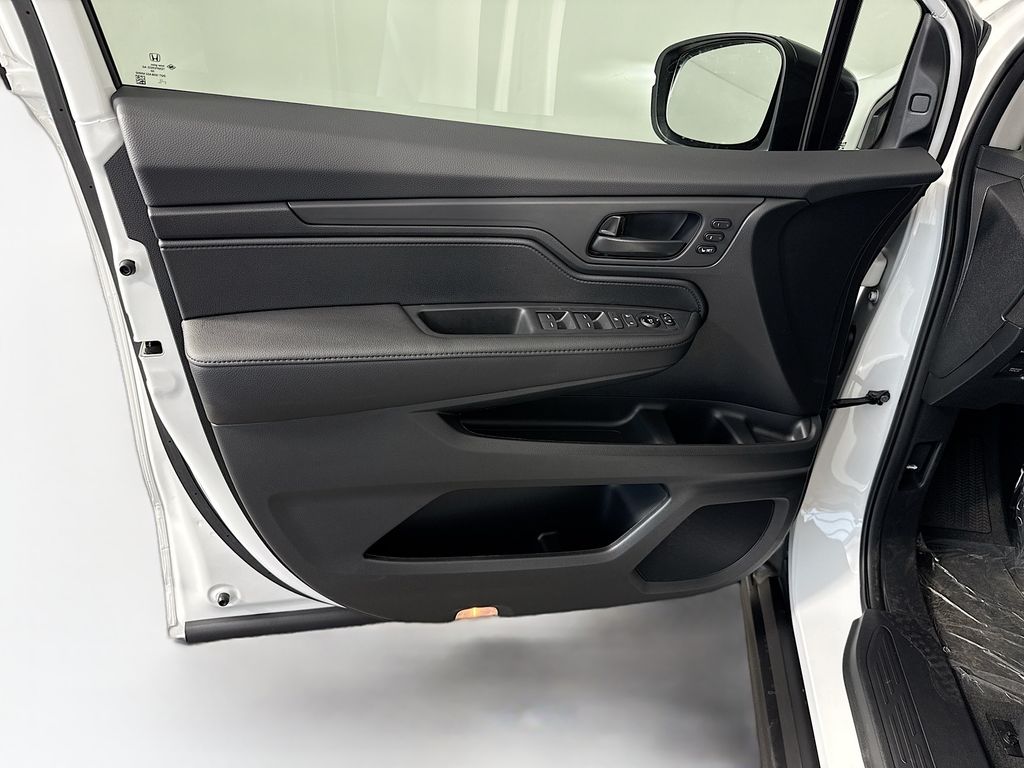 Thumbnail: 2026 Honda Odyssey - 23