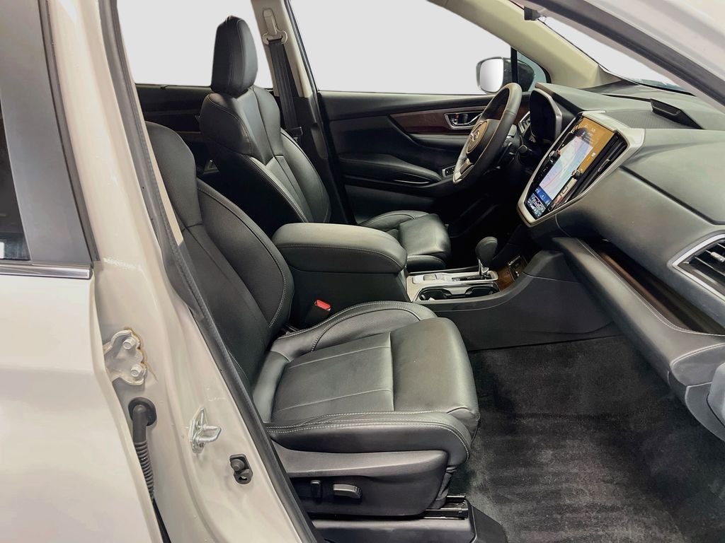 Used 2025 Crystal White Pearl Subaru Touring image 31