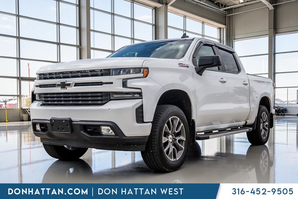 Summit White 2019 Chevrolet Silverado 1500 Pickup Truck Four-Wheel Drive 8-Speed Automatic